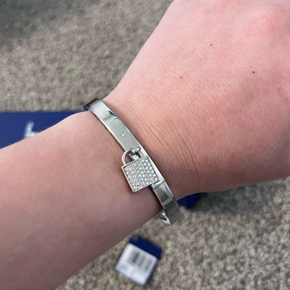 SWAROVSKI Bangle Bracelet - Picture 5 of 5